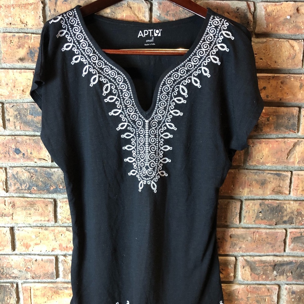 Apt 9 top Size S.